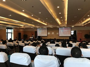 全國(guó)首屆“龍芯杯”大學(xué)生計(jì)算機(jī)系統(tǒng)能力培養(yǎng)大賽啟航，南京技術(shù)培訓(xùn)現(xiàn)場(chǎng)人氣火爆